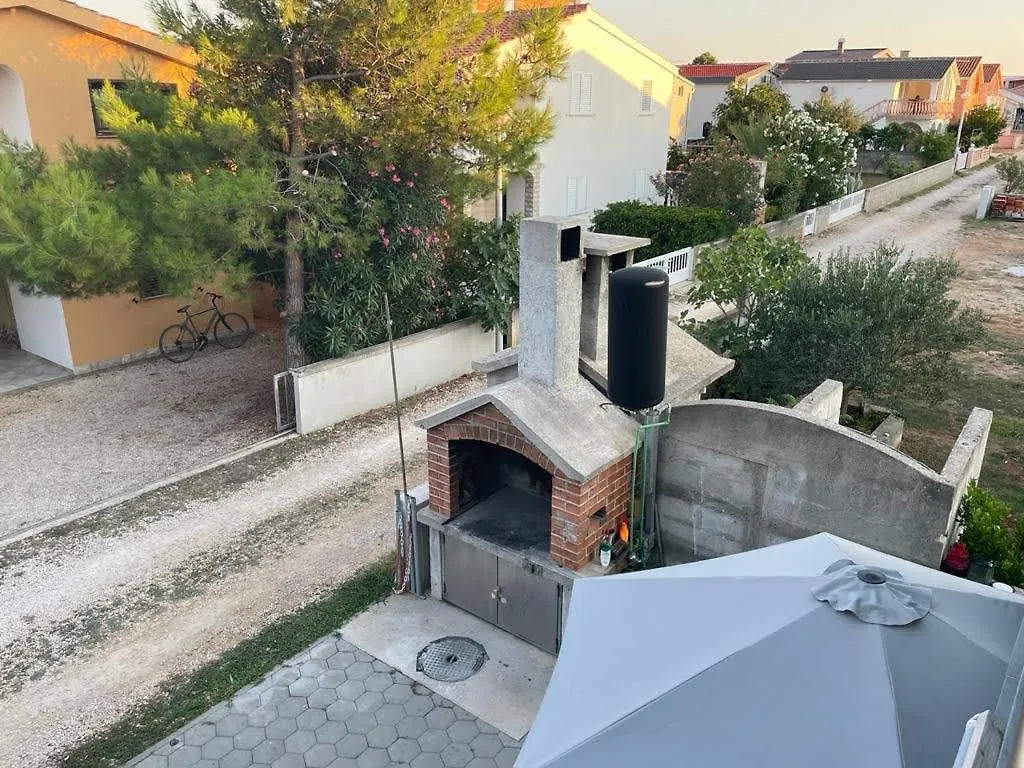 Apartment Bobovik - 3 Bedrooms ヴィル